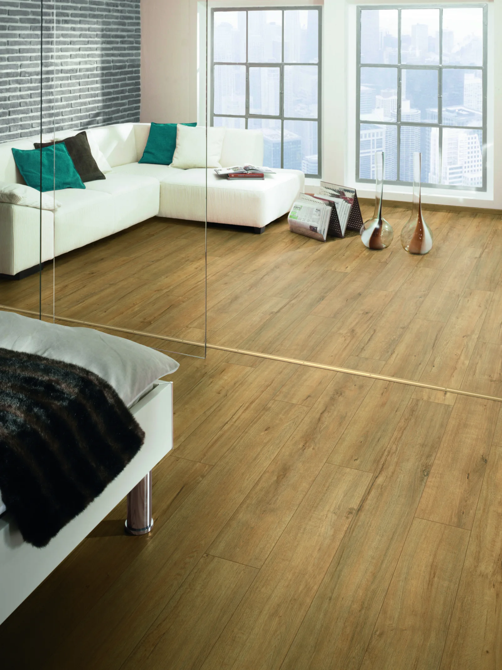 Super Natural Classic 8mm Gold Apollo Oak - Laminate Flooring